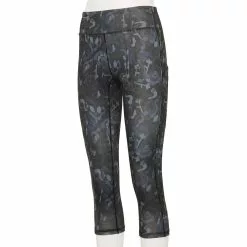 Women's Tek Gear® Core High-Waisted Capri Leggings 32 Women's Tek Gear® Core High-Waisted Capri Leggings -Tek Gear store 5234821 Slate Shapes